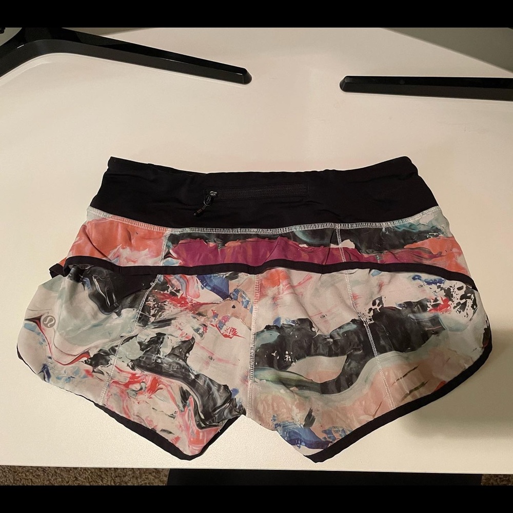 Lululemon marble shorts